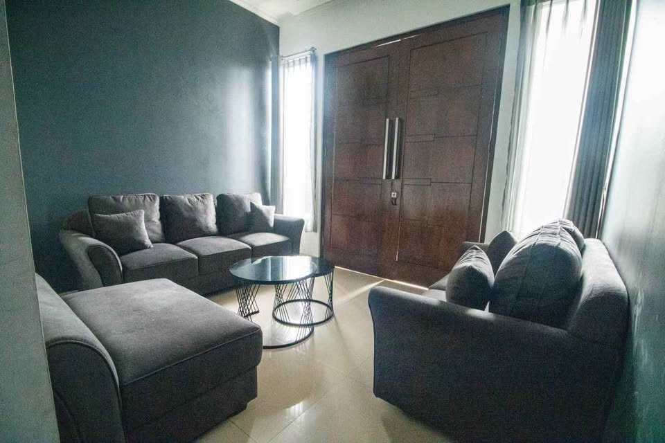 Foto 7 Dijual Rumah di KABUPATEN BANDUNG BARAT - Rumah Siap Huni Dengan Private Pool Indoor Dalam Perumahan