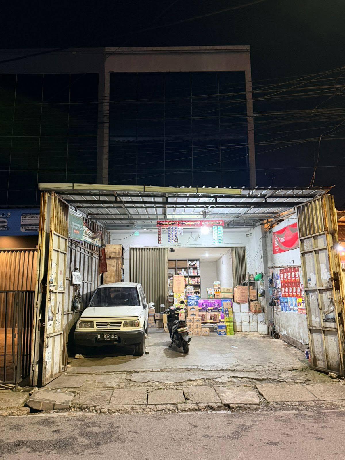 Ruko Strategis 2,5 Lantai Pinggir Jalan Utama Jaticempaka Pondok Gede