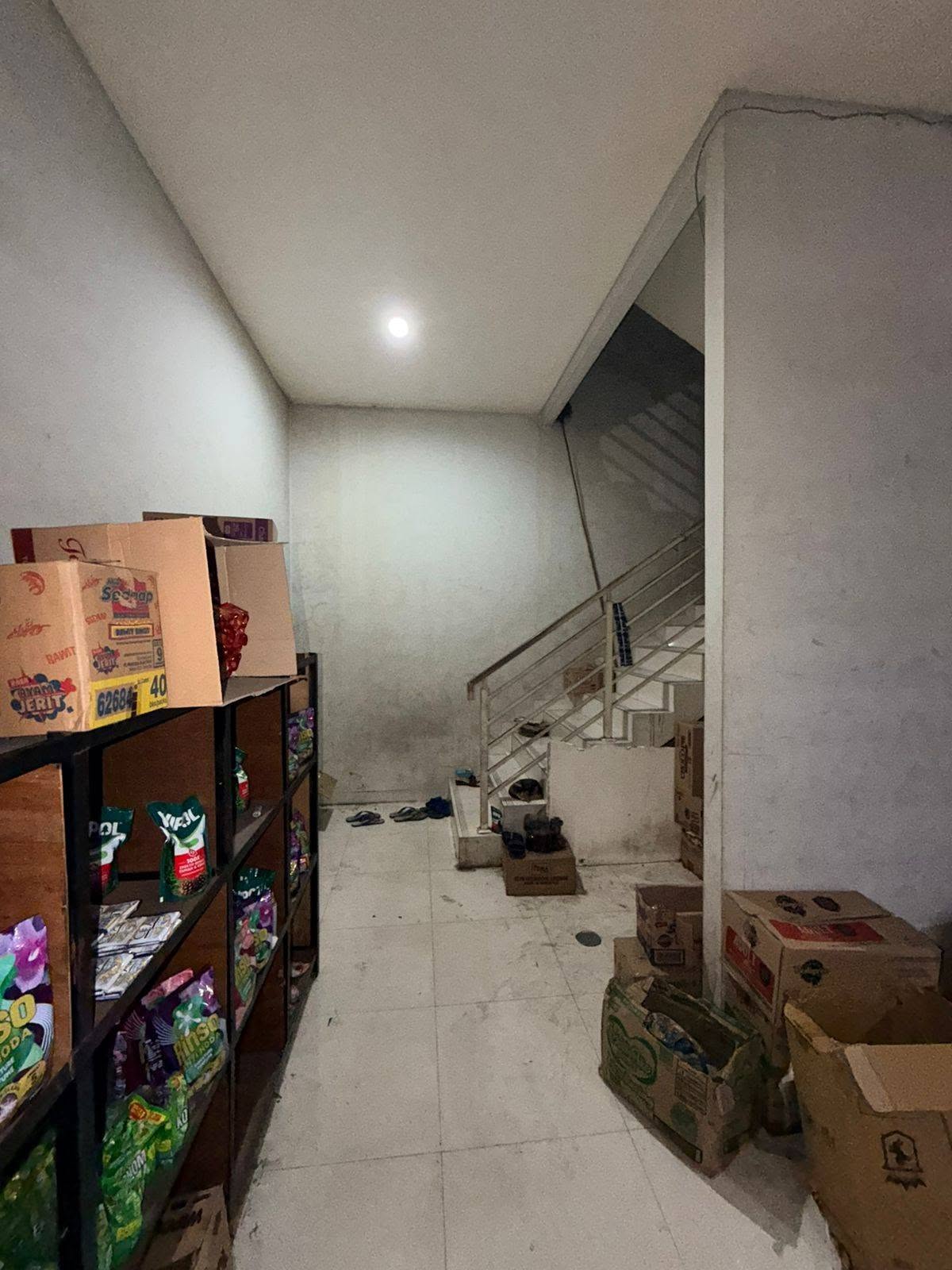 Foto 3 Dijual Ruko di KOTA BEKASI - Ruko Strategis 2,5 Lantai Pinggir Jalan Utama Jaticempaka Pondok Gede
