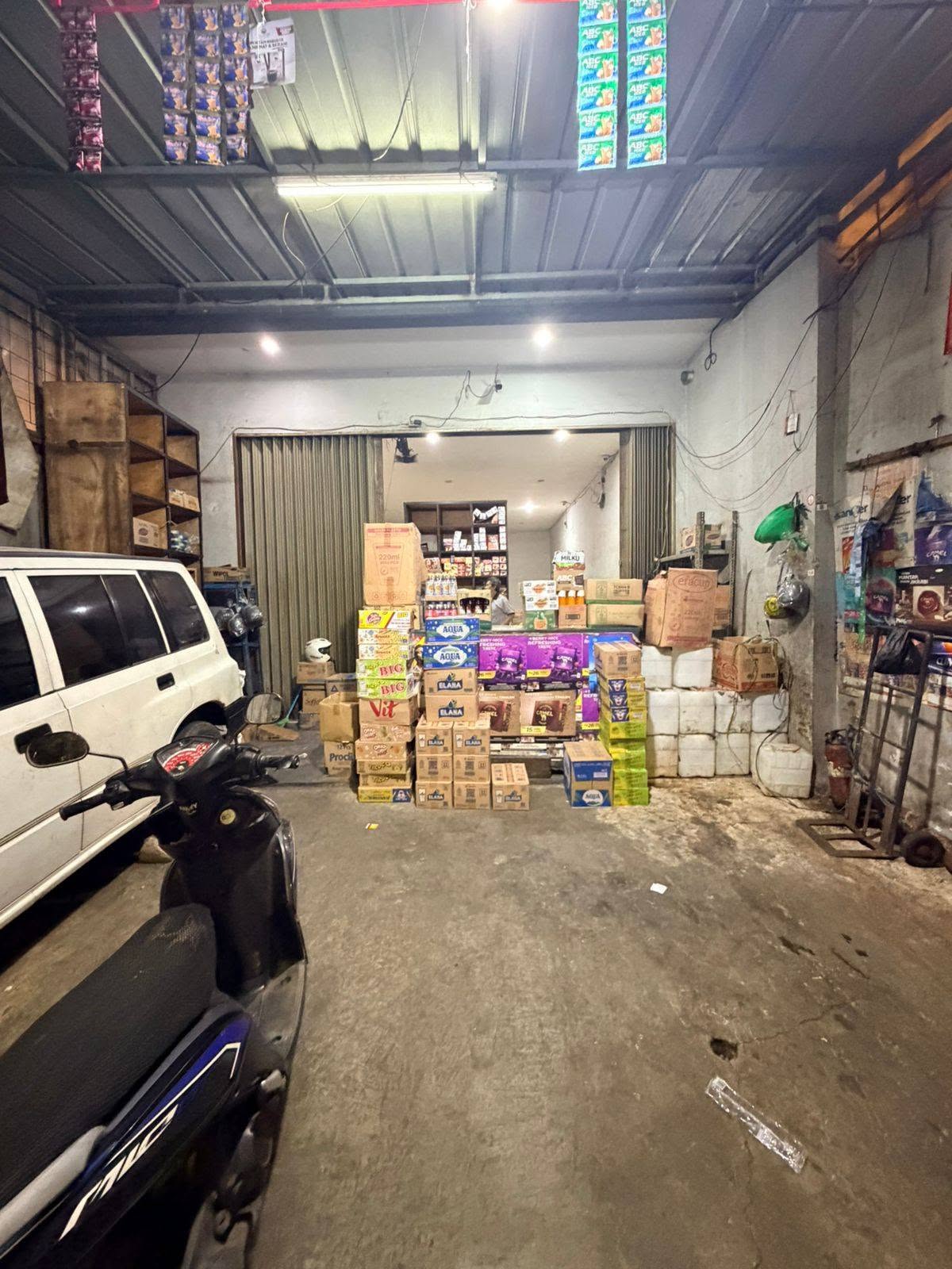 Foto 5 Dijual Ruko di KOTA BEKASI - Ruko Strategis 2,5 Lantai Pinggir Jalan Utama Jaticempaka Pondok Gede
