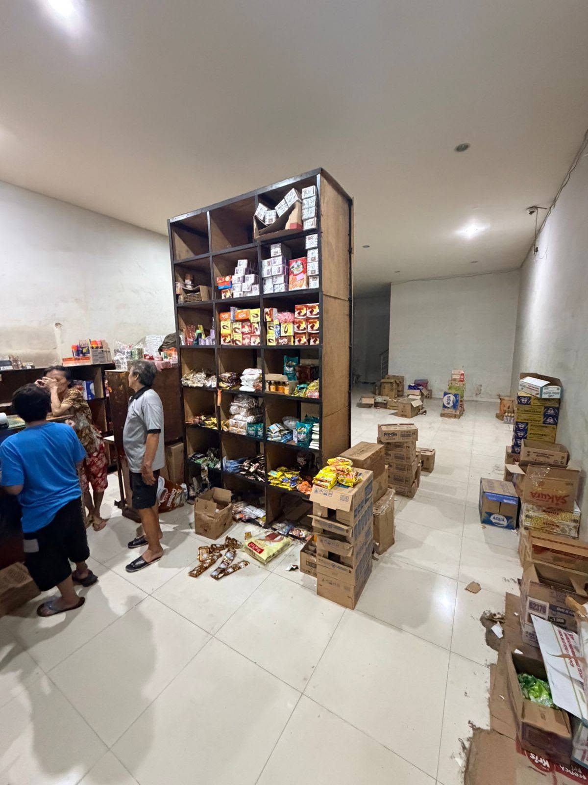 Foto 6 Dijual Ruko di KOTA BEKASI - Ruko Strategis 2,5 Lantai Pinggir Jalan Utama Jaticempaka Pondok Gede