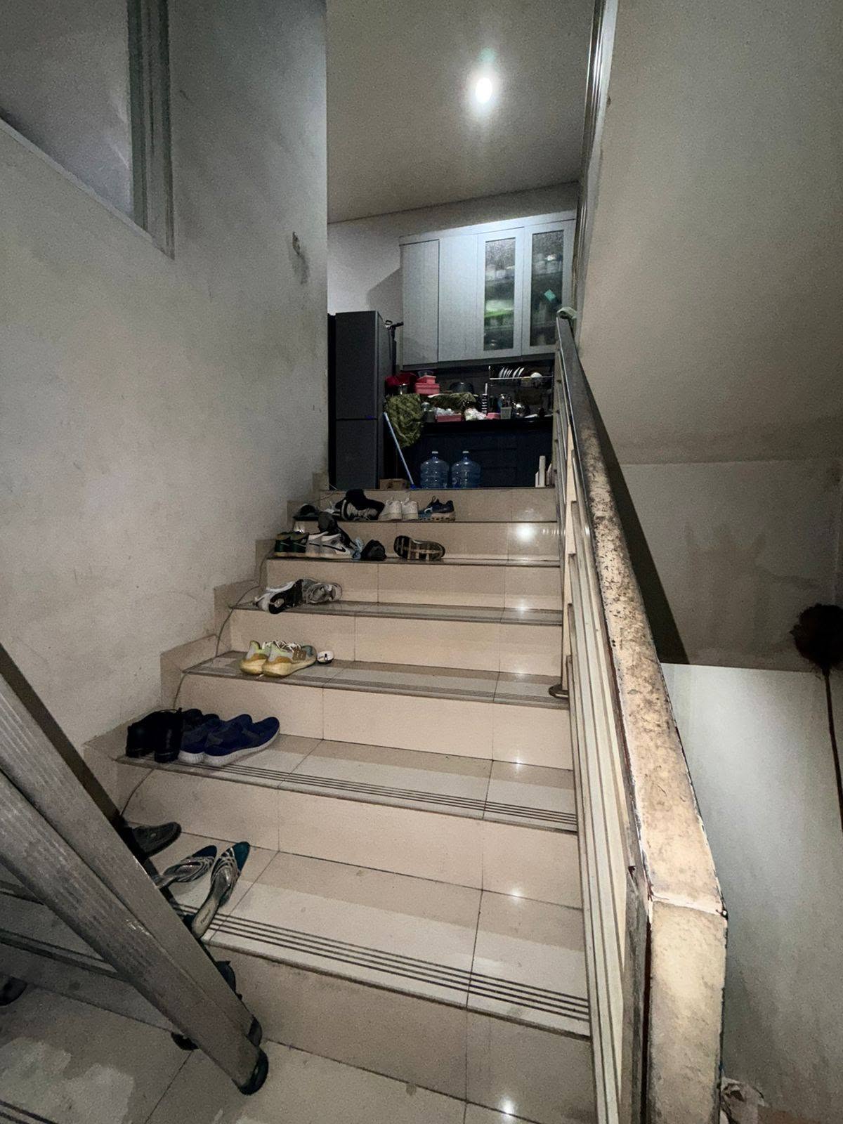 Foto 10 Dijual Ruko di KOTA BEKASI - Ruko Strategis 2,5 Lantai Pinggir Jalan Utama Jaticempaka Pondok Gede