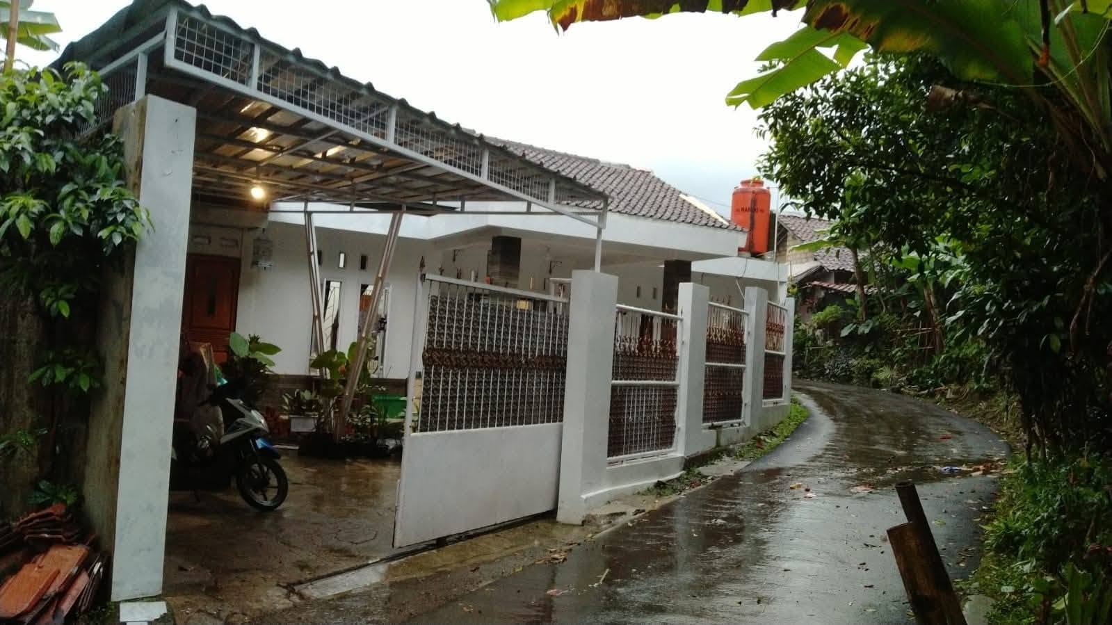 Dijual RUMAH DENGAN LUAS TANAH 176m², Luas bangunan 76m²