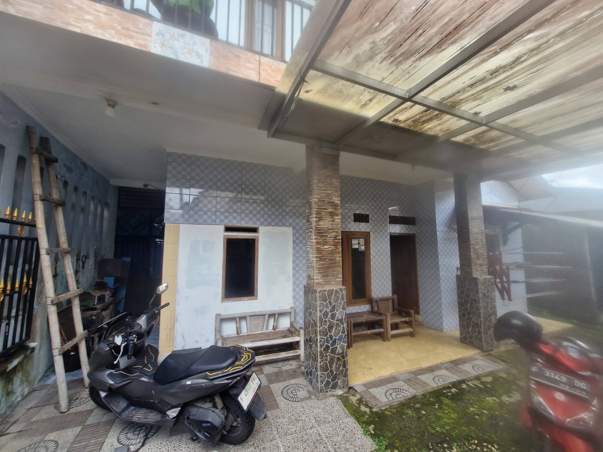Foto 2 Dijual Rumah di KABUPATEN BOGOR - Dijual Cepat rumah dan Kolam ikan indoor 300juta saja lgsung borong semua!!