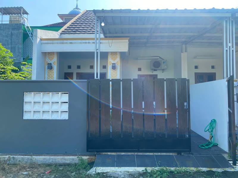 RUMAH BARU SIAP HUNI FULL RENOV